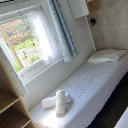 度假居 Cosy Mobil 3ch En Foret, Parking Inclus, A 15mn A Pied 卡布勒通