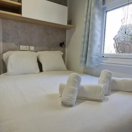 度假居 Cosy Mobil 3ch En Foret, Parking Inclus, A 15mn A Pied 卡布勒通